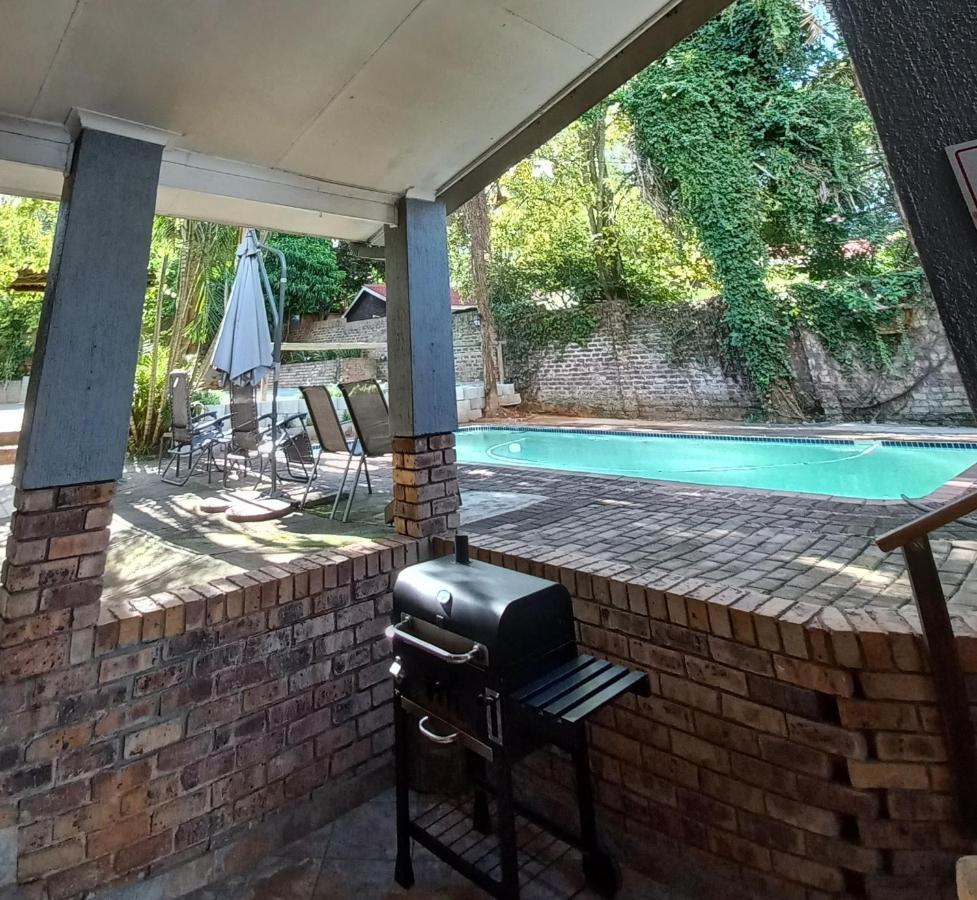 Kruger'S Guest House Уайт-Ривер Экстерьер фото