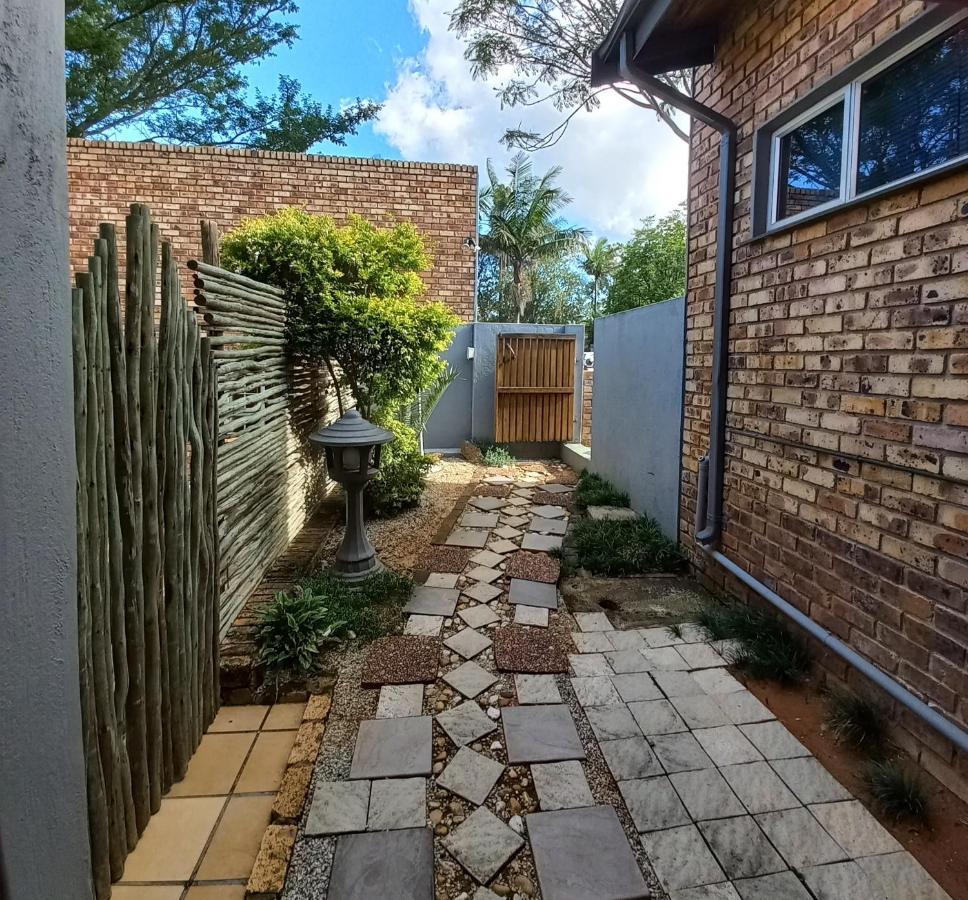 Kruger'S Guest House Уайт-Ривер Экстерьер фото